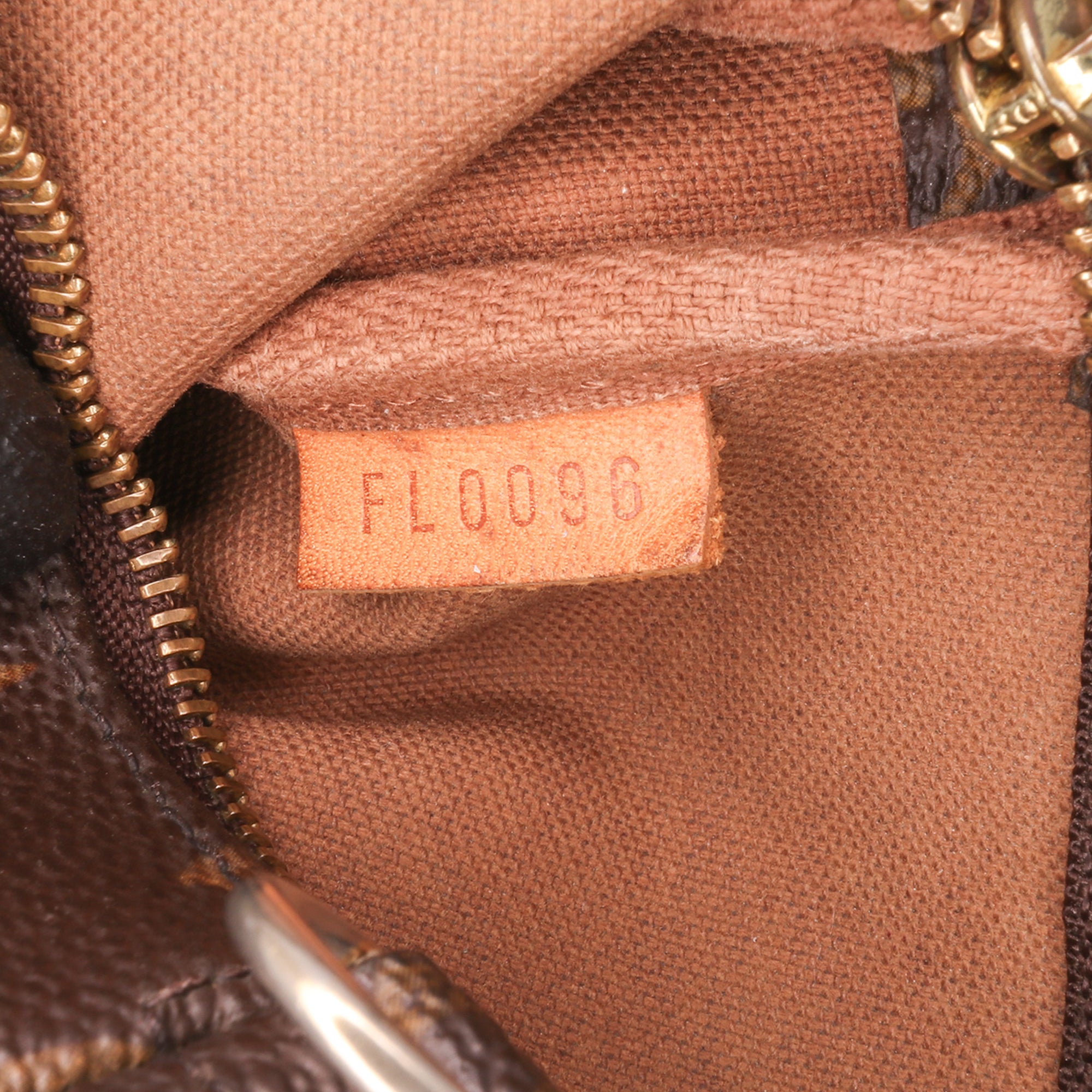 LOUIS VUITTON Monogram Mini Pochette Accessoires