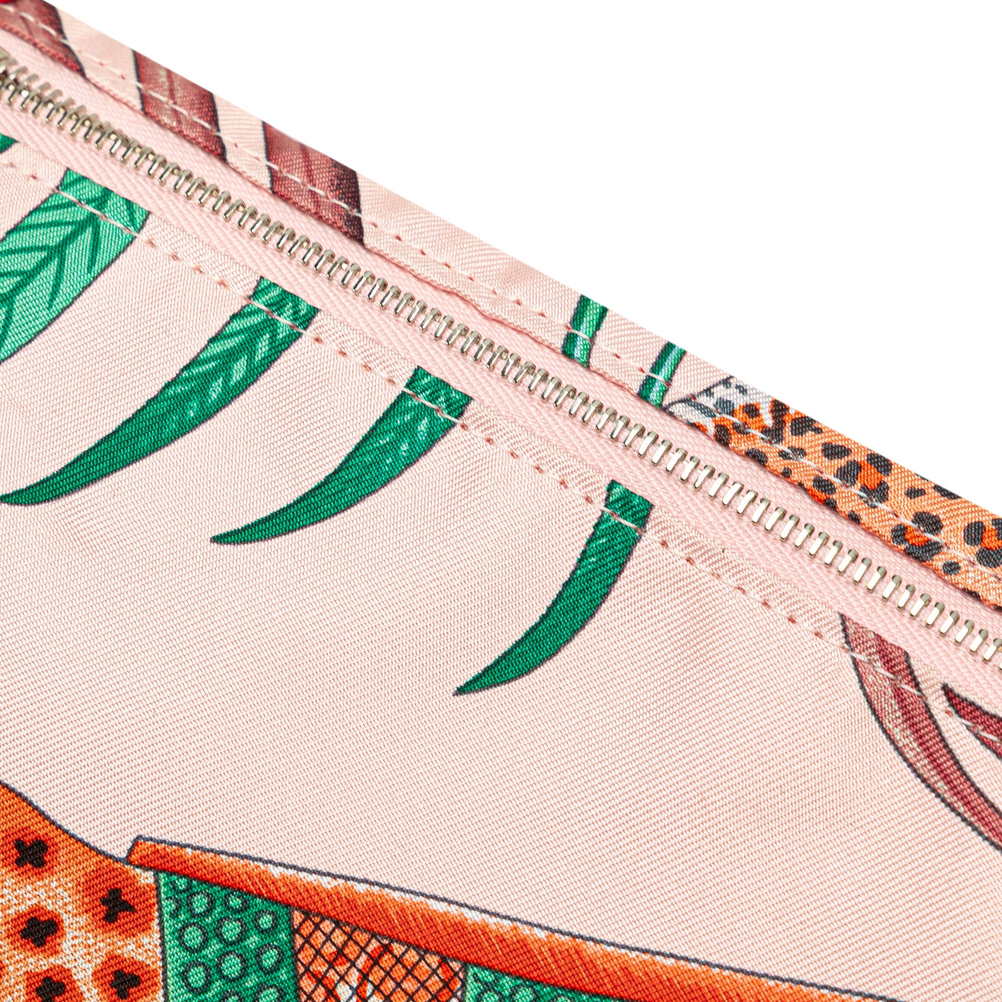 HERMÈS Silk La Marche Du Zambeze Silky City Pouch