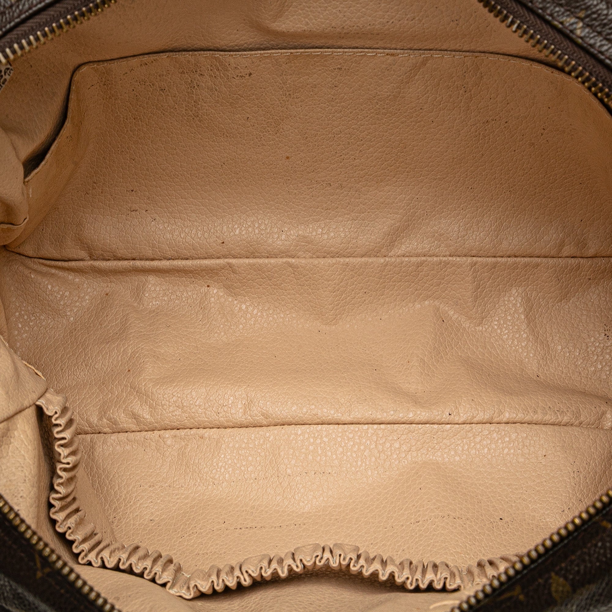 LOUIS VUITTON Monogram Trousse Toilette 28