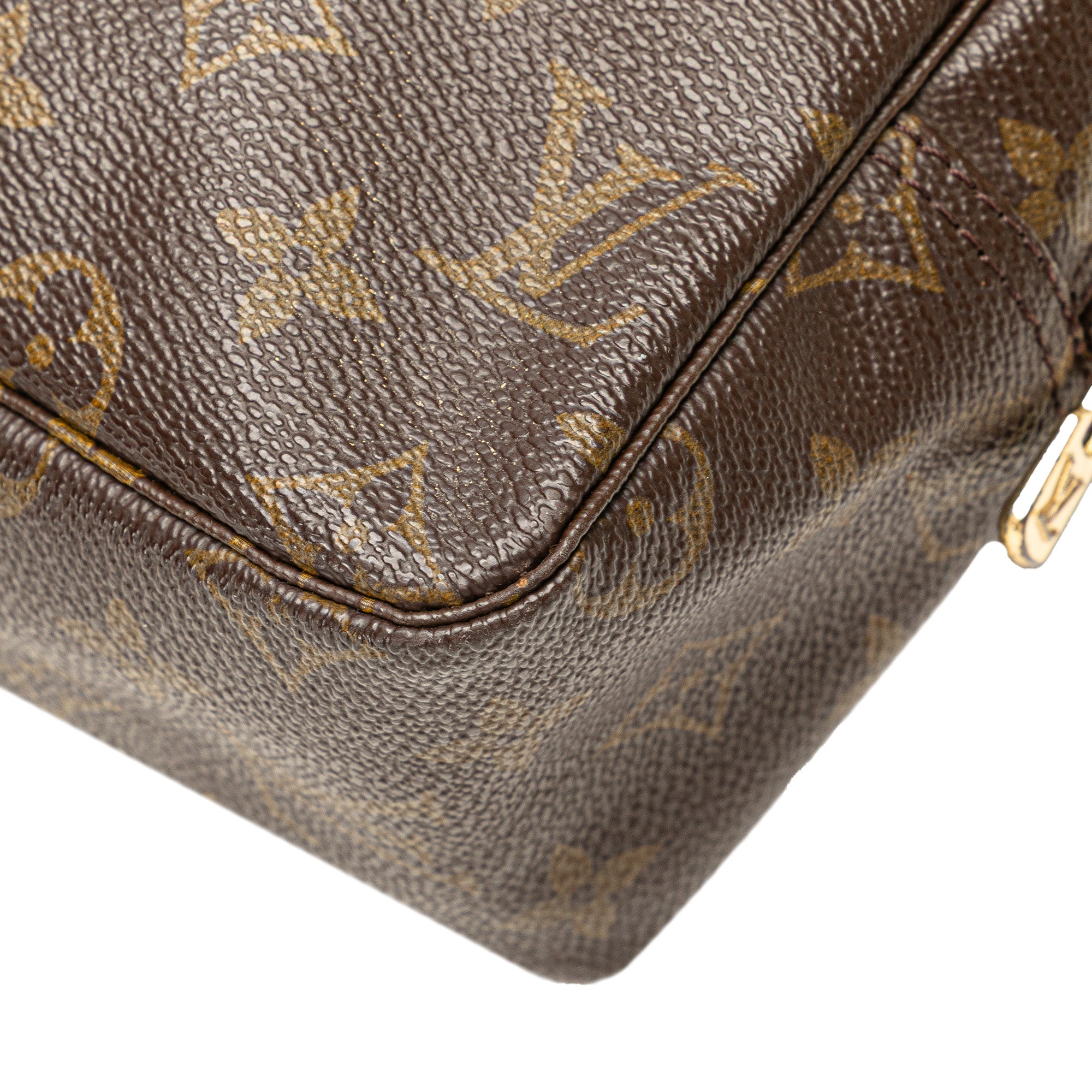 LOUIS VUITTON Monogram Trousse Toilette 28